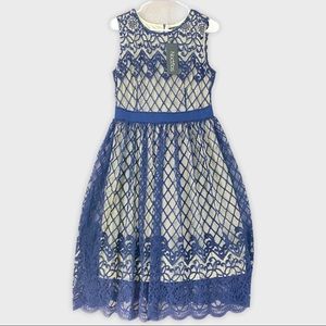 Noctflos Sleeveless Round Neck Lace Dress Size L